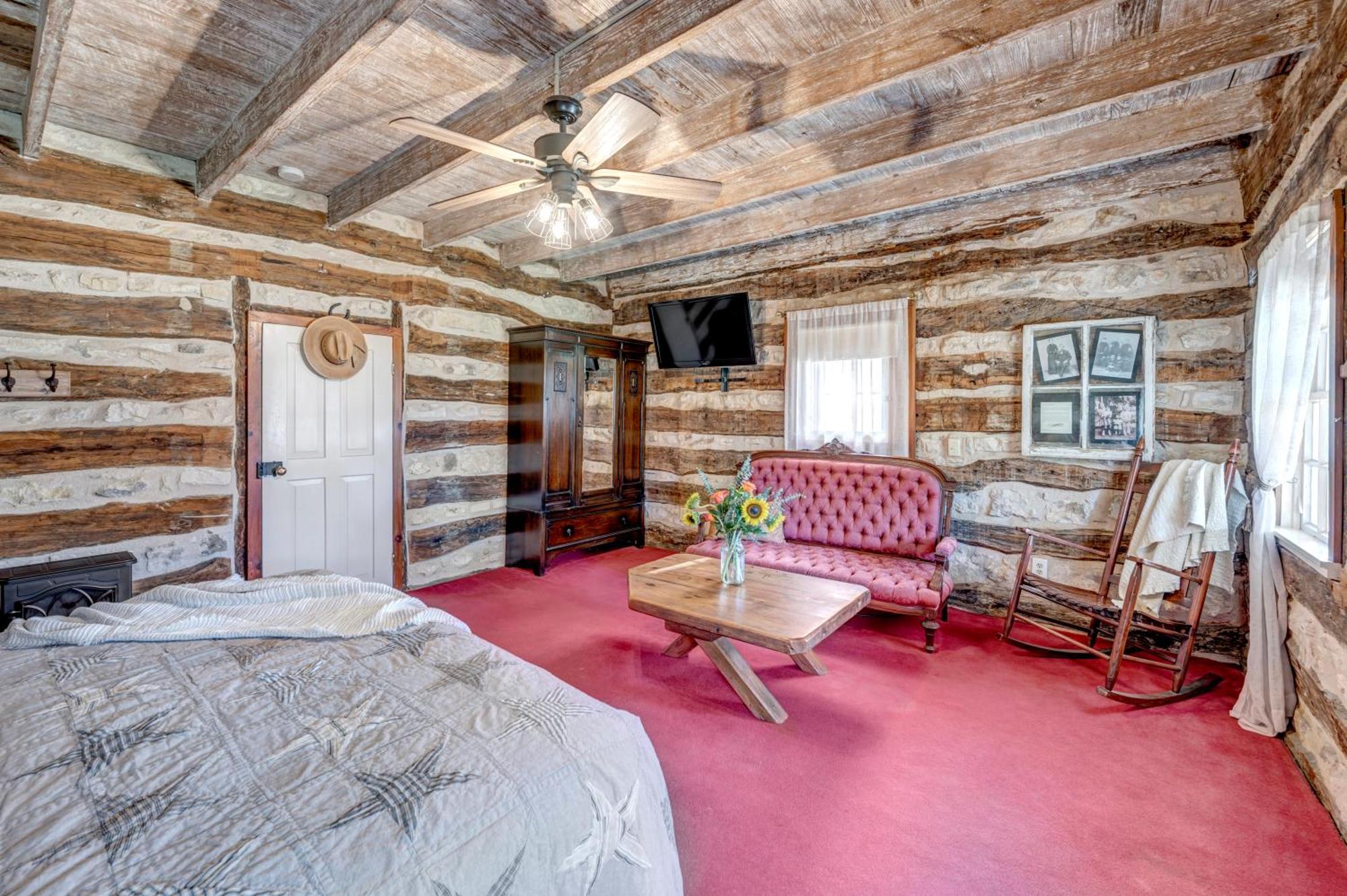 Full Moon Inn Fredericksburg Ngoại thất bức ảnh