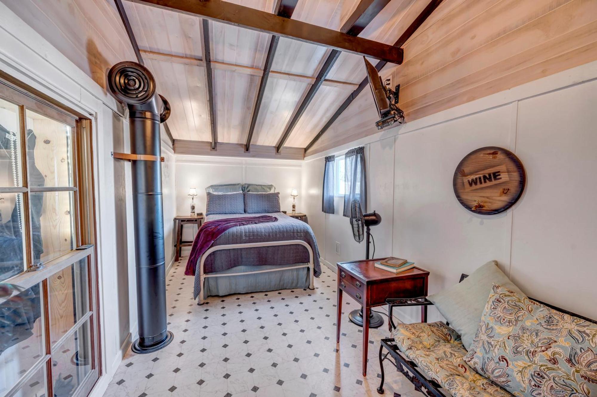 Full Moon Inn Fredericksburg Ngoại thất bức ảnh