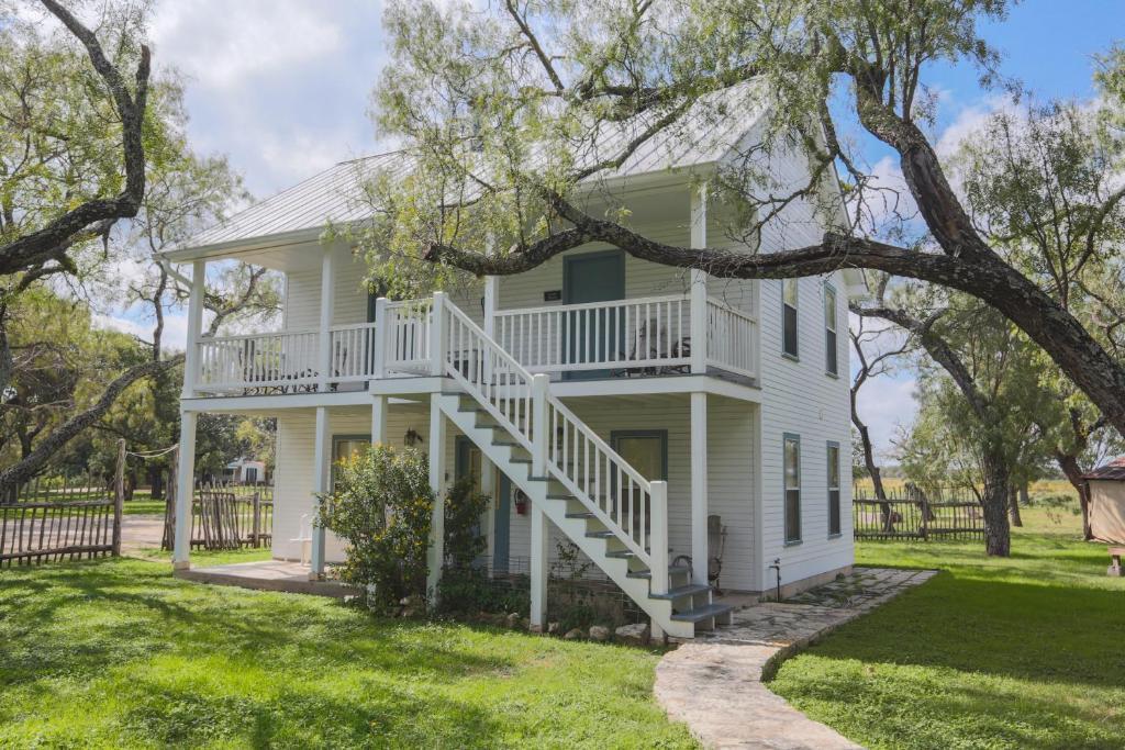 Full Moon Inn Fredericksburg Ngoại thất bức ảnh