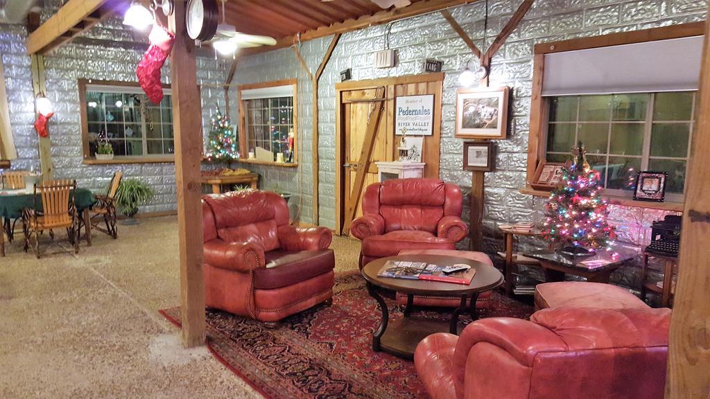 Full Moon Inn Fredericksburg Ngoại thất bức ảnh
